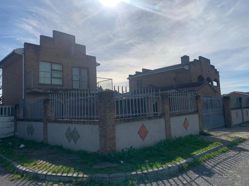 6 Bedroom Property for Sale in High Places Western Cape